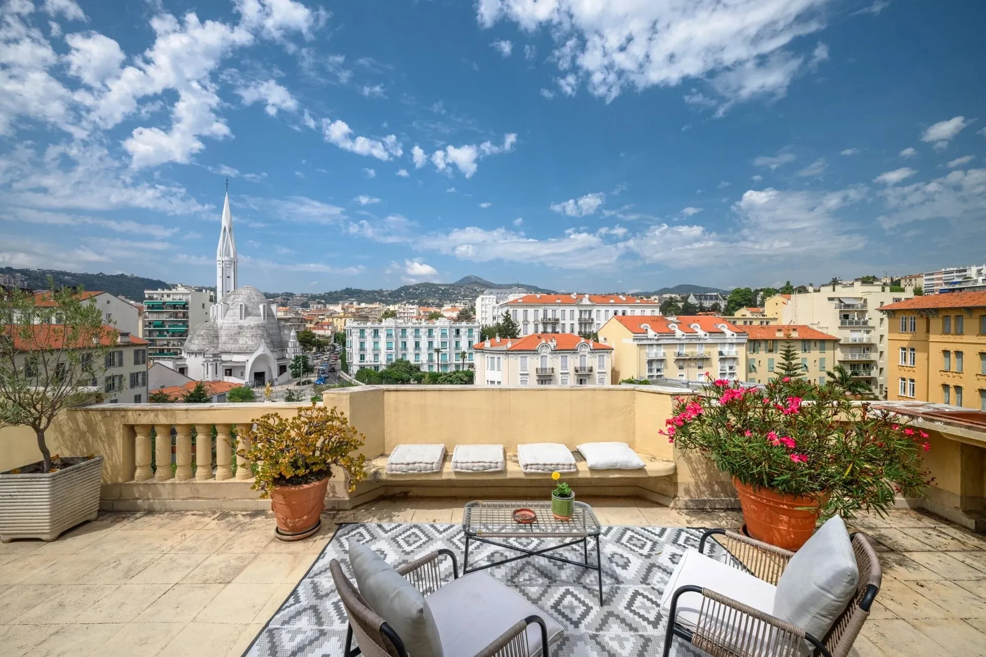 appartement 8 pièces à Nice (06100)