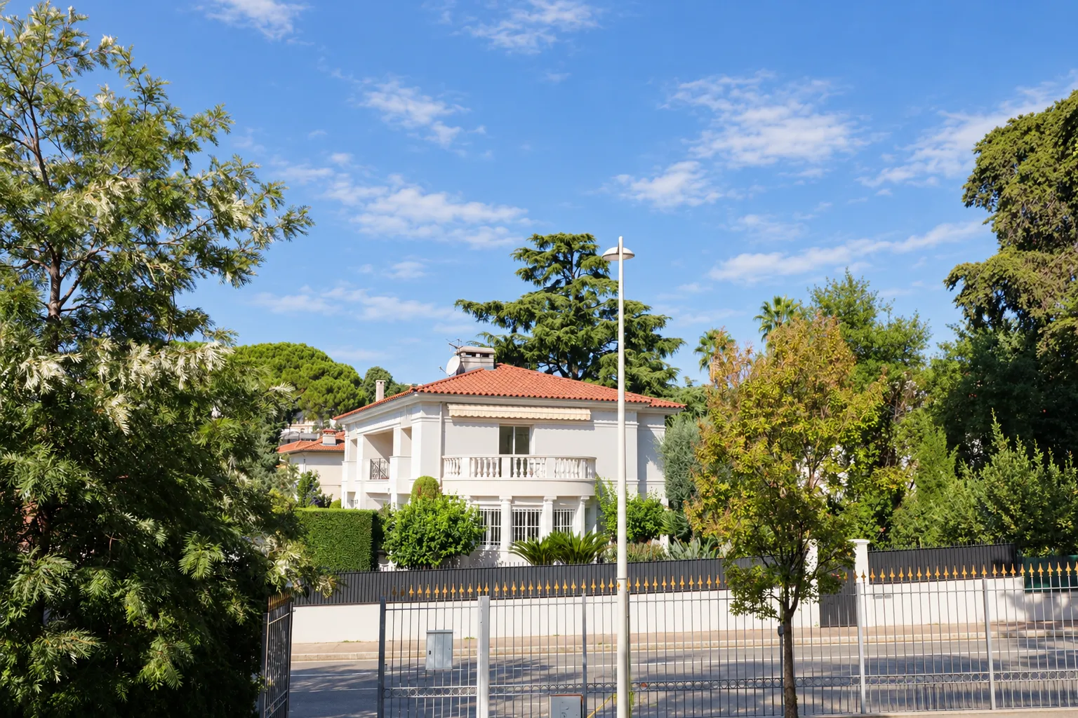 maison/villa 8 pièces à Nice (06100)