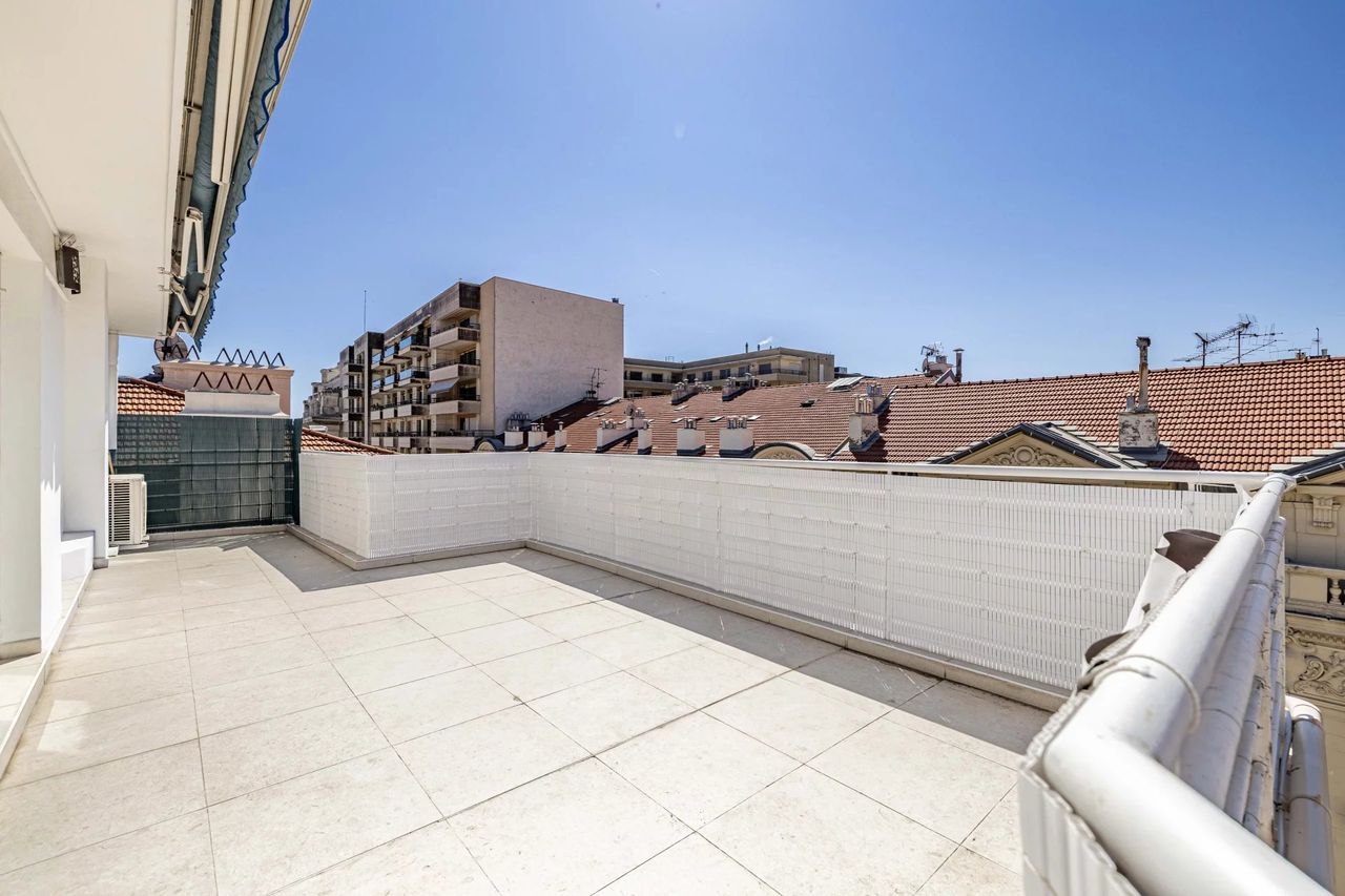 Nice – Carré d’Or | Superbe duplex terrasses Dernier étage