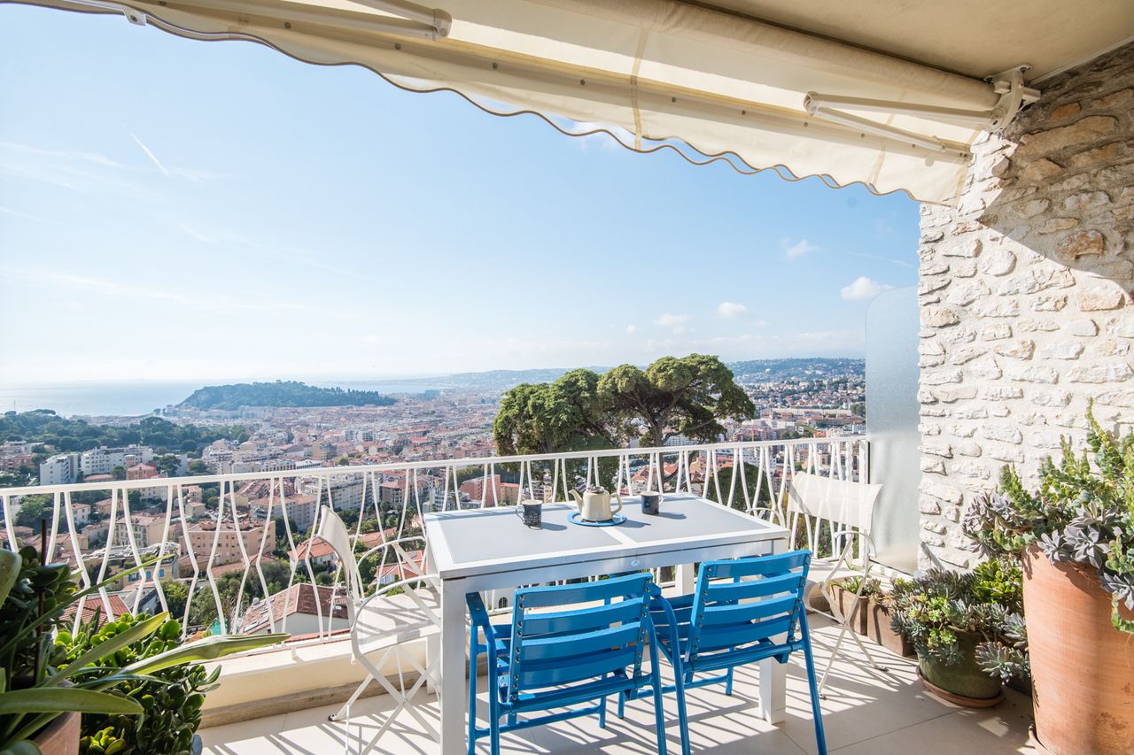Appartement - 3 pièces - 77.7 m² - 800 000 € - À vendre