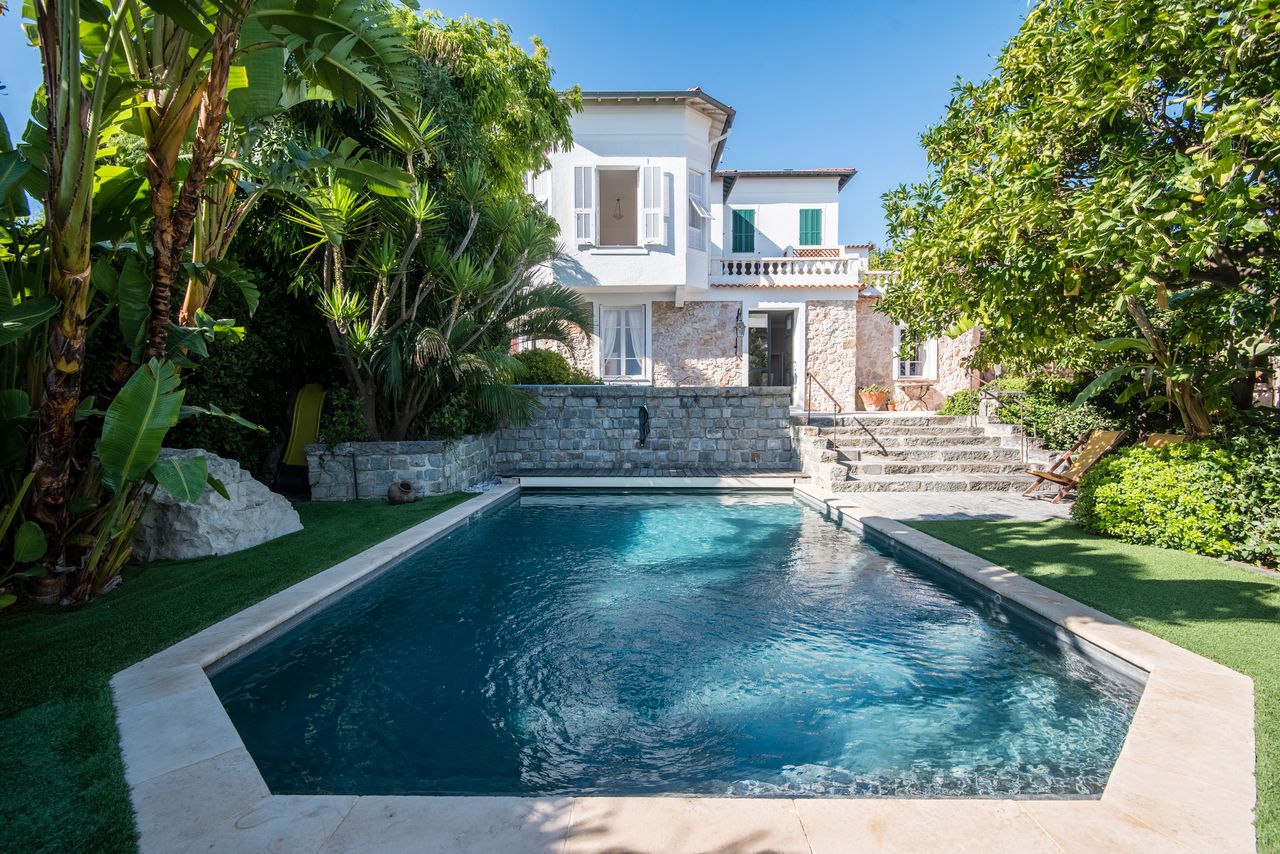 Maison - 6 pièces - 198.83 m² - 3 800 000 € - À vendre