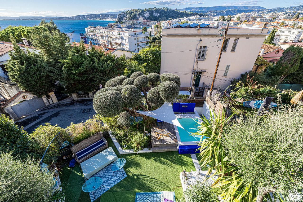 Maison - Maison jumelée - 5 pièces - 102.0 m² - 1 295 000 € - À vendre