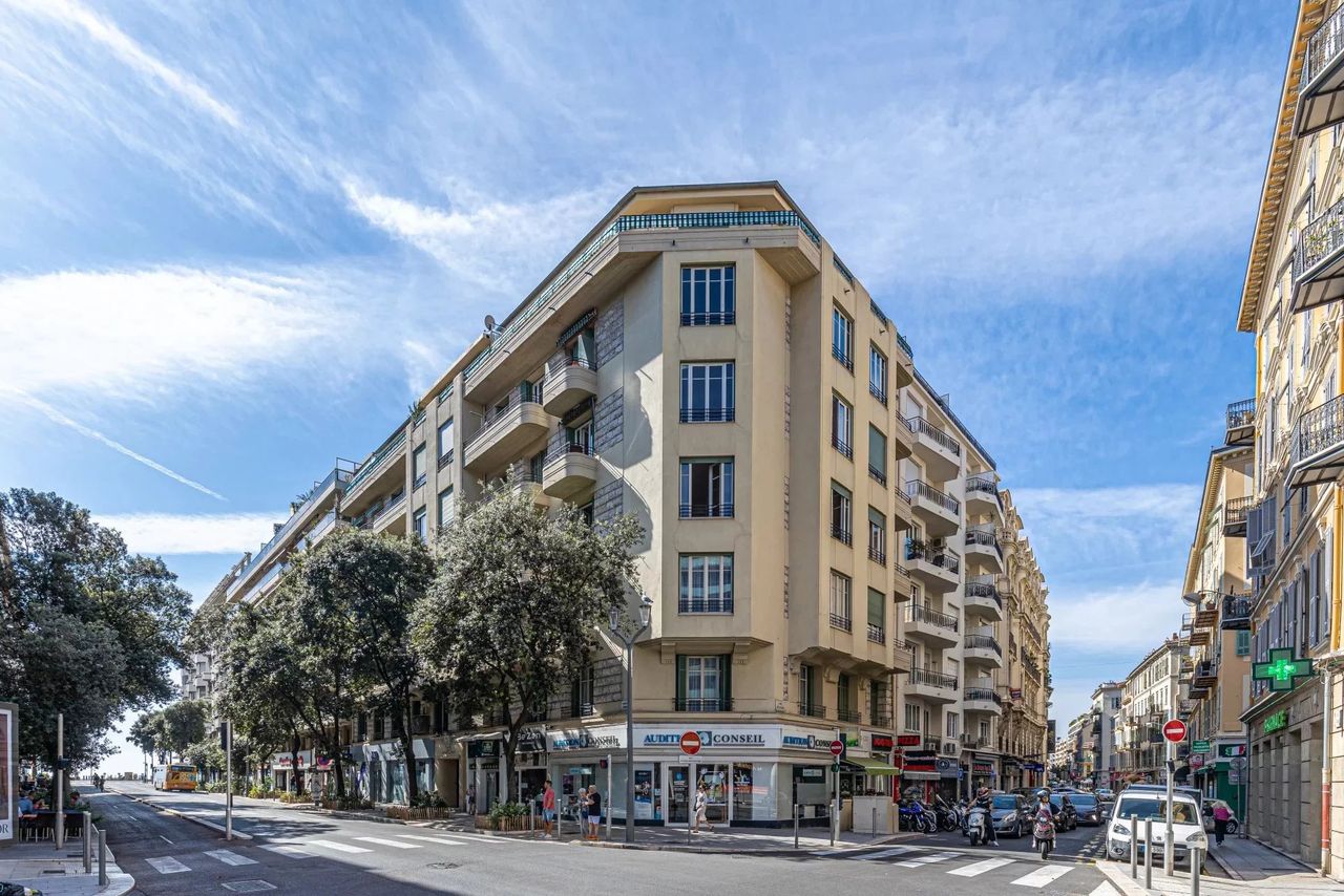 A Vendre Nice3 Pièces Proche Promenade Des Anglais