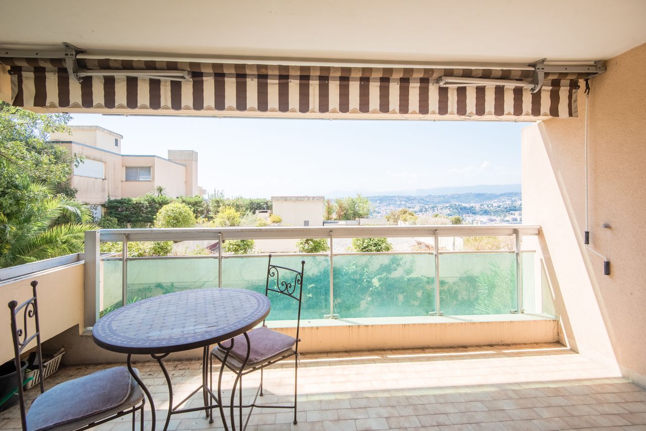 Appartement - 3 pièces - 84.44 m² - 475 000 € - À vendre