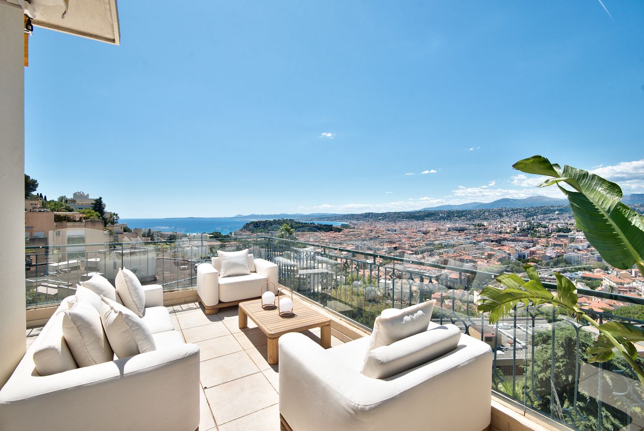 Appartement - 5 pièces - 167.33 m² - 2 180 000 € - À vendre