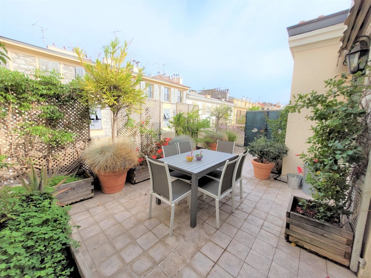Dernier Etage - Terrasse 26m² - Quartier Fleurs