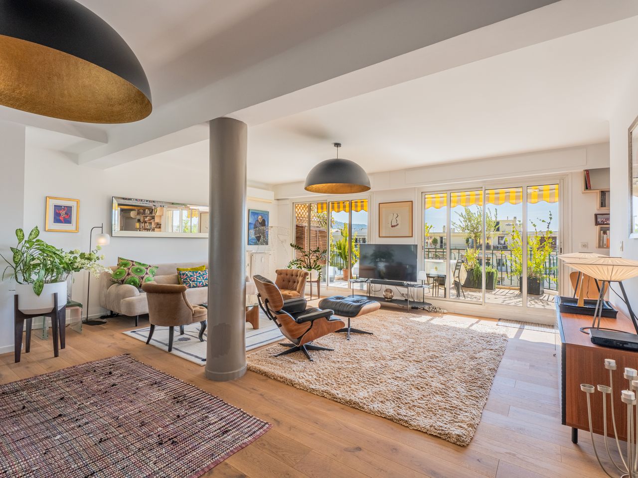 Appartement - 4 pièces - 121.2 m² - 1 140 000 € - À vendre