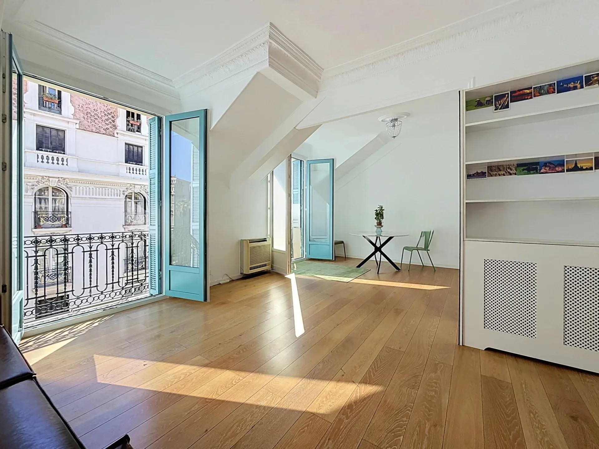 Appartement face au Negresco bourgeois de 70m² dernier étage