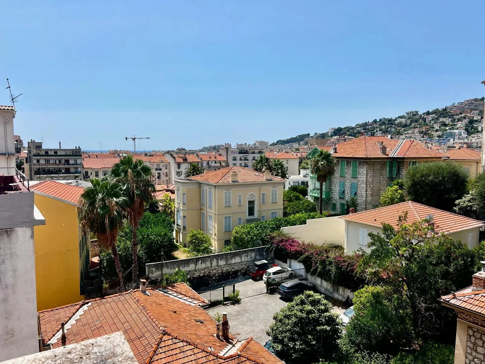 ​PROJET DE RÉNOVATION D'EXCEPTION – Dernier étage avec terrasse de 24 m² au cœur de la Libération