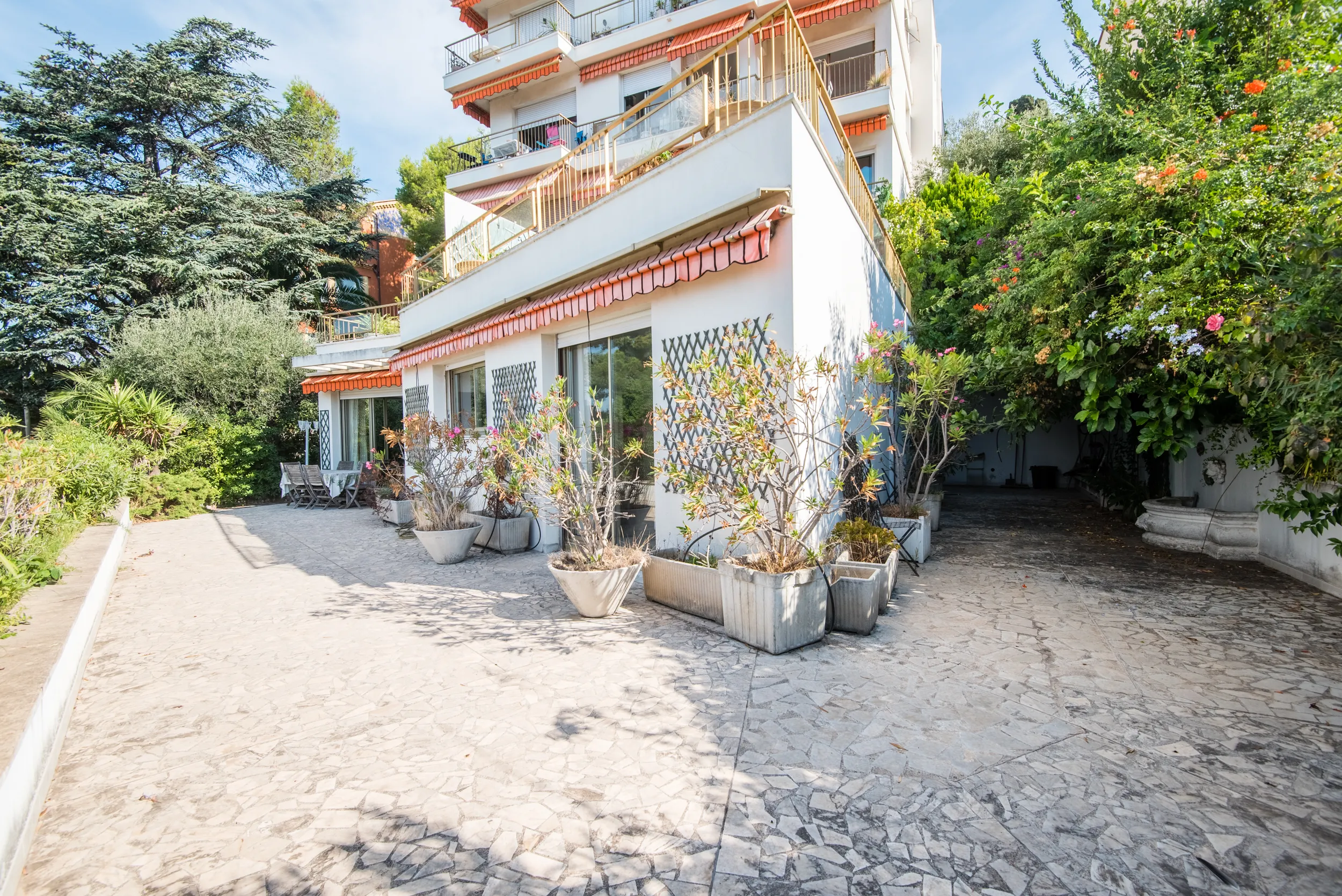 Appartement - 5 pièces - 158.03 m² - 1 590 000 € - À vendre